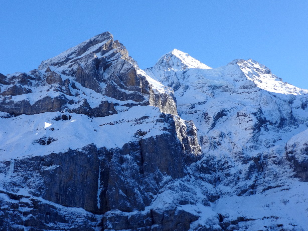 Blümlisalp Rothorn (3297m), Blümlisalphorn (3660m), Oeschinenhorn (3486m)