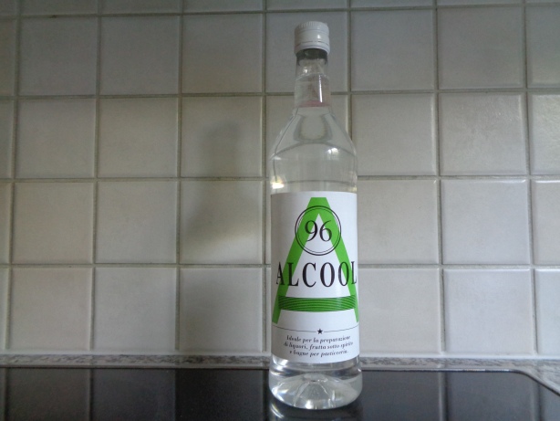 9 Deziliter Ethanol (Weingeist)