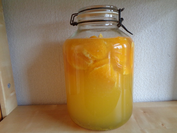 Verschliessen und 4 Wochen stehen lassen