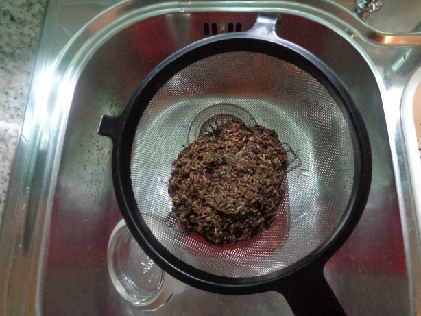 Kräuter herausfiltern