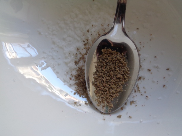 Ein gestrichener Teelöffel Pfeffer