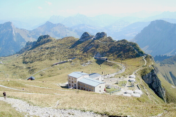 Bahnhof und Restaurant