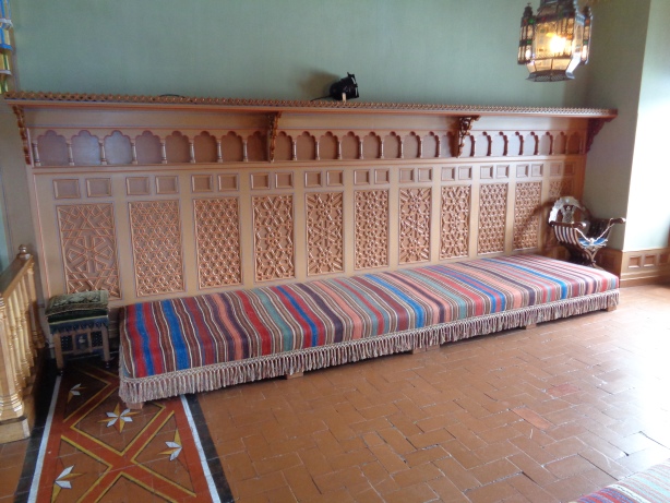 Oriental smoking-saloon