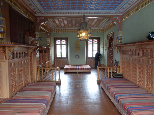 Oriental smoking-saloon