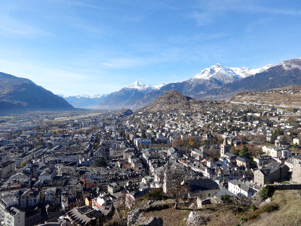 Blick über die Stadt von der Valère