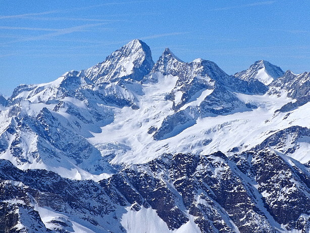 Dent Blanche (4357m), Obergabelhorn (4062m), Wellenkuppe (3903m) 