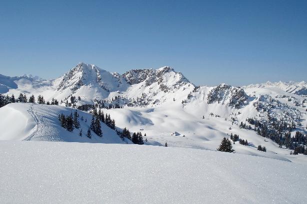 Chumigalm (2125m) Muntiggalm (2077m), Geisshöri (2031m)