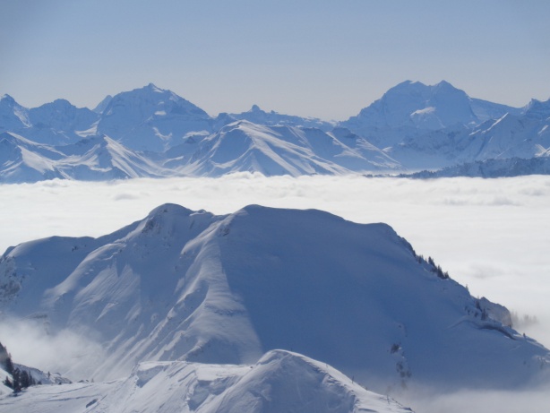 Schmideneggflue (2007m) im Vordergrund