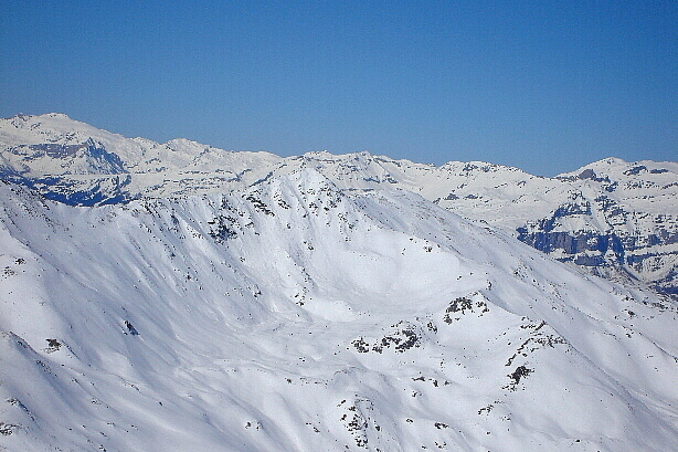 Signalhorn (2911m) im Vordergrund