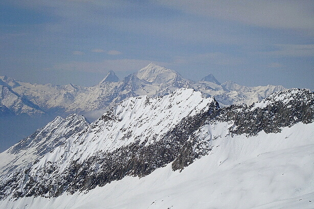 Matterhorn (4478m), Weisshorn (4506m), Dent Blanche (4357m)