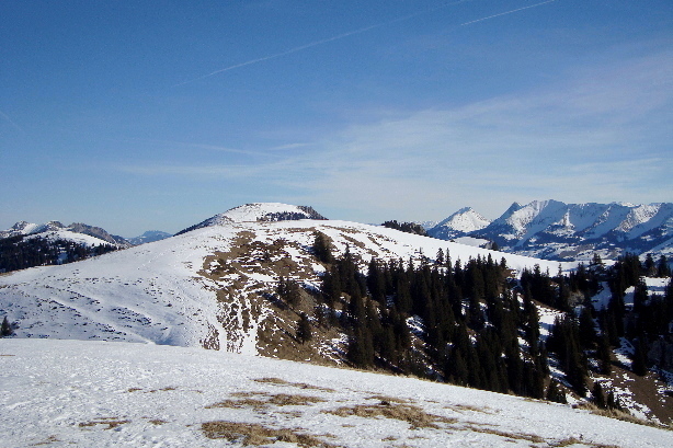 Turnen (2079m) im Hintergrund