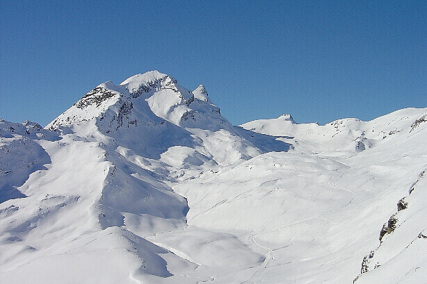 Reeti / Rötihorn (2757m), Simelihorn (2751m) und Faulhorn (2680m) von der First