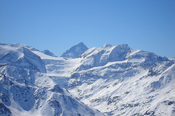 Turtmanngletscher, Dent Blanche (4357m), Les Diablons (3609m)
