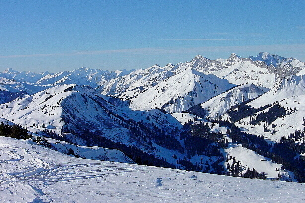 Rochers de Naye (2042m), Vanil de l'Ecri (2375m), Vanil Noir (2389m)