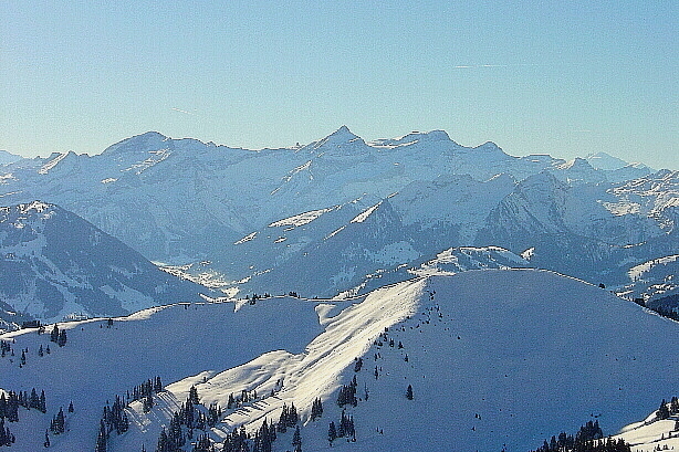 Sanetschhorn (2924m), Oldenhorn / Becca d'Audon (3123m), Sommet des Diablerets (3210m)