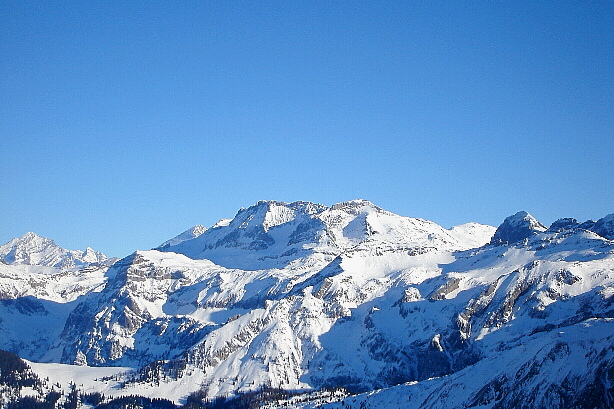 Doldenhorn (3638m), Ammertenhorn (2666m), Wildstrubel (3244m)