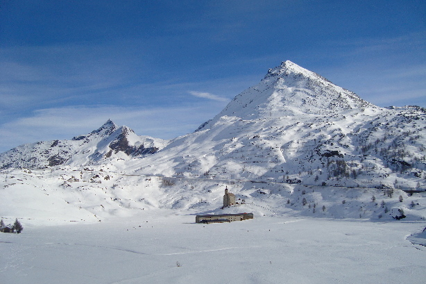 Wasenhorn (3246m), Mäderhorn (2852m), Hübschhorn (3192m)