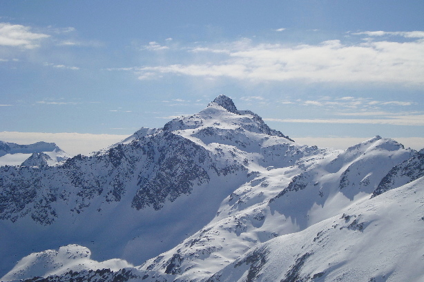 Badus (2928m)