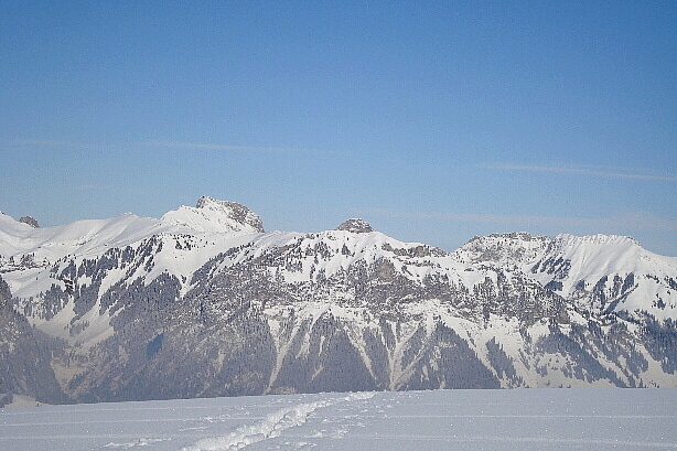 Gantrisch (2175m), Nünenenflue (2101m), Chrummfadeflue (2074m)