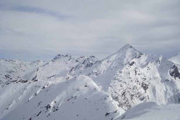 Bortelhorn (3194m), Helsenhorn (3272m), Wasenhorn (3246m)