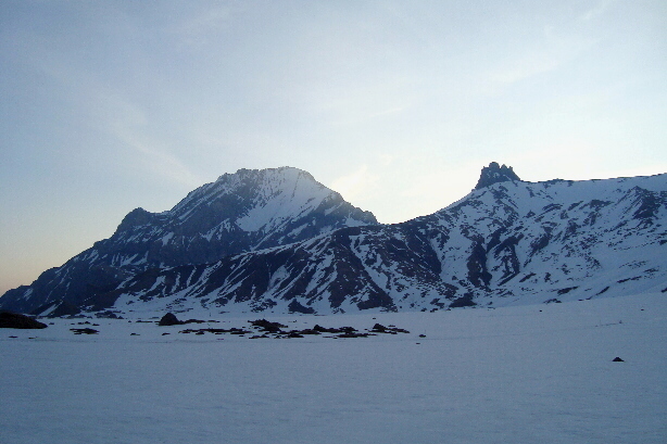 Morgenstimmung auf der Engstligenalp - Lohner (3049m) und Tschingellochtighorn (2735m)
