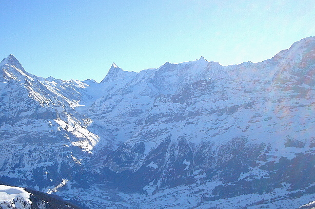 Finsteraarhorn (4272m), Fiescherhörner (4049m), Eiger (3970m)
