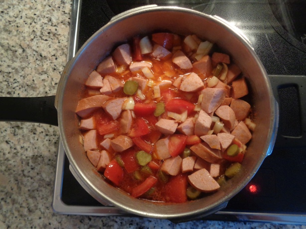 Die restlichen Zutaten beigeben und nochmals etwa 15 Minuten kochen lassen