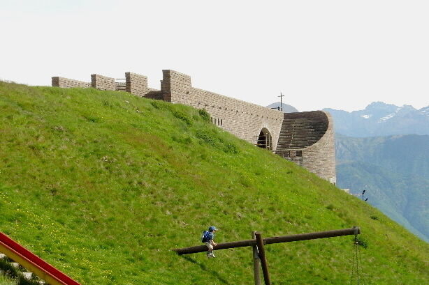 Kirche Santa Maria degli Angeli von Mario Botta auf der Alpe Foppa