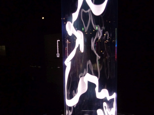 Weisse Plasma-Schwaden