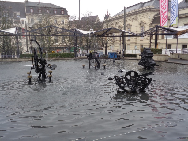 Tinguelybrunnen / Fasnachtsbrunnen