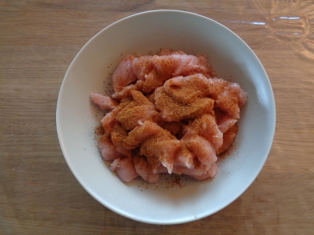 und mit der Gewürzmischung würzen