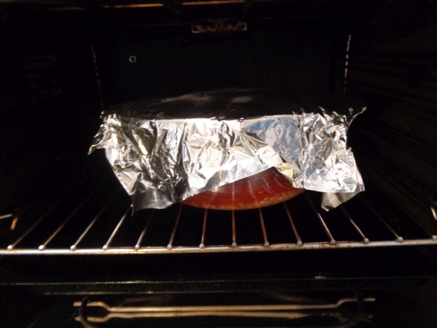 Bei 180 Grad etwa 2 Stunden in den Backofen