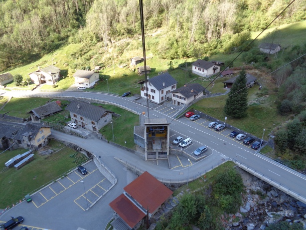 In der Seilbahn Arvigo - Braggio