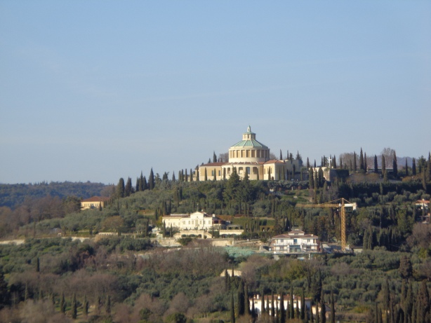 Wallfahrtskirche / Santuario della Madonna di Lourdes
