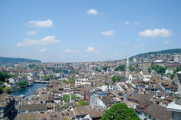 Blick von einem Turm des Grossmünsters